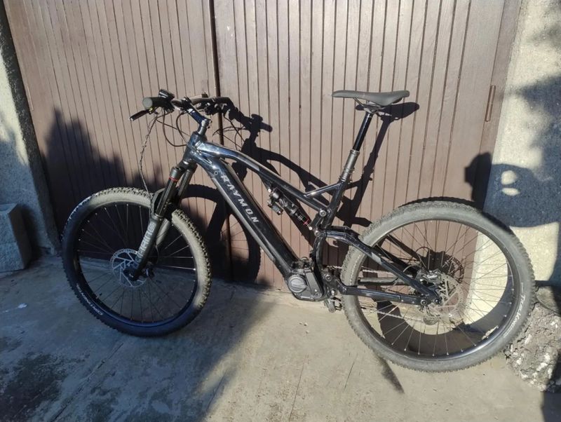 Celoodpružené elektrokolo Raymon TrailRay 160E 9.0 SE