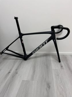 Rám Giant TCR Disc, kokpit ENWE