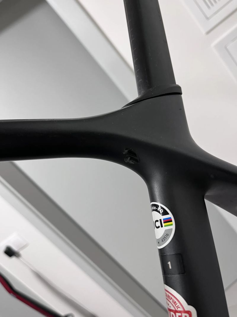 Rám Giant TCR Disc, kokpit ENWE