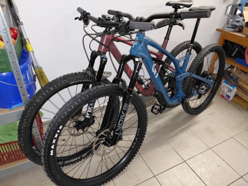 GT Sensor carbon pro