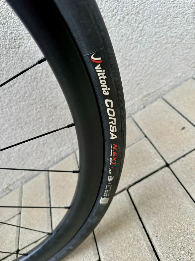 Cestný bicykel Yoeleo R11 STD