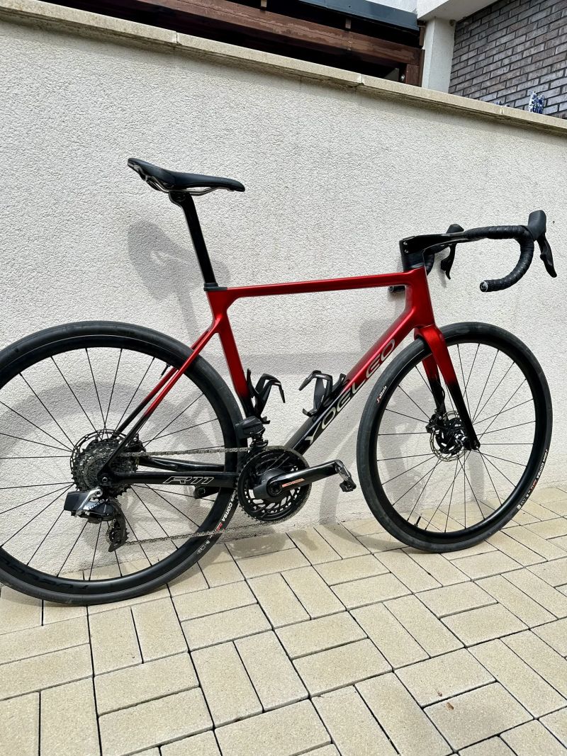 Cestný bicykel Yoeleo R11 STD