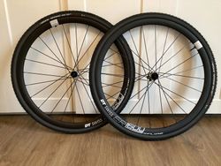 DT SWISS ER 1600 Spline DB + Vittoria Terreno Mix (tubeless)