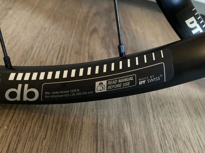 kvalitní kola DT Swiss R470 db