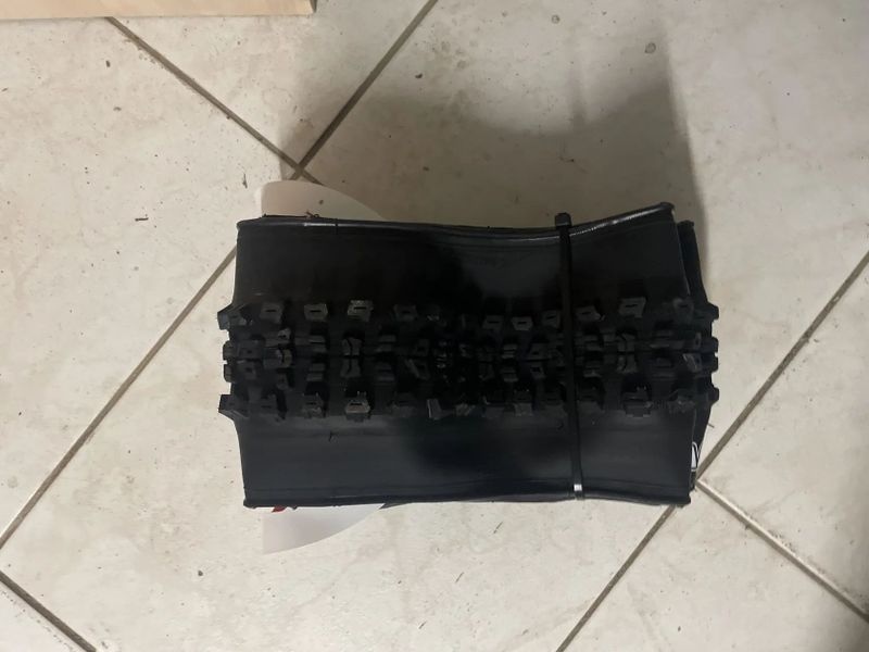 29.2.3 Plášť MTB Maxxis Aggressor Exo TL-Ready kevlar 