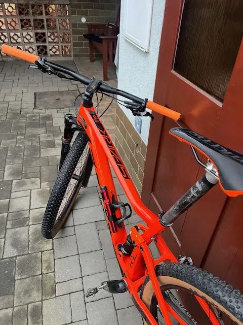 Prodám SCOTT Spark RC 900 Team 2019 – karbonové XC, 29", top stav