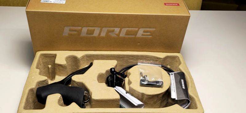 Sram Force AXS eTap - páky + třmeny P+Z