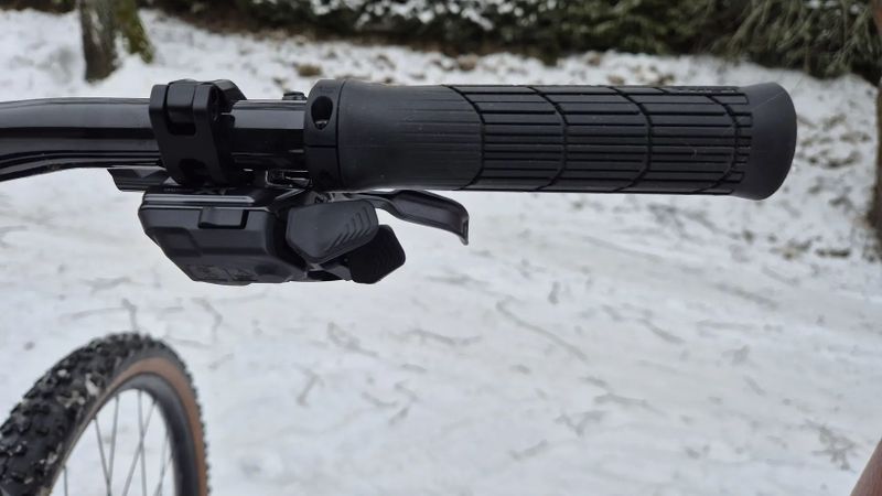 Trek Top Fuel 9.8 XT Di2 Gen 4 vel M/L r.2026, elektronické řazení Shimano