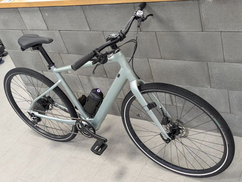 Cannondale Quick NEO SL, elektrokolo ebike 450 Wh, velikost M, Mahle přídavná baterie