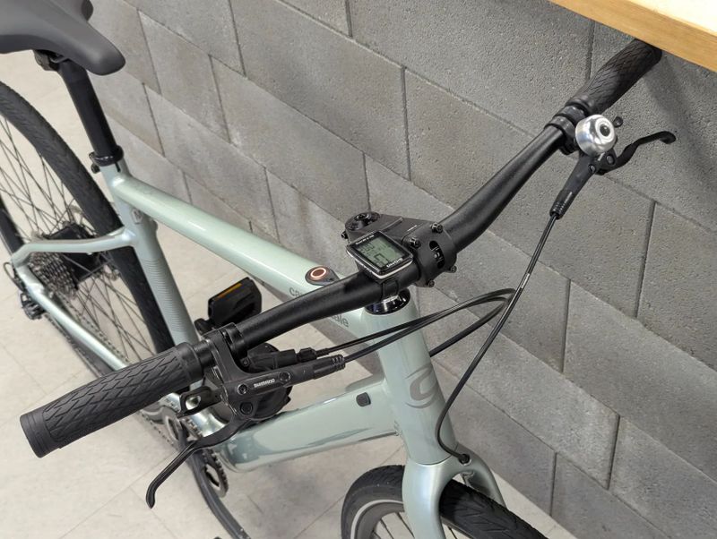 Cannondale Quick NEO SL, elektrokolo ebike 450 Wh, velikost M, Mahle přídavná baterie