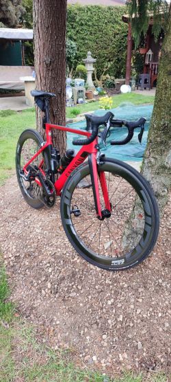 Canyon Aeroad CFSLX 7.0 Di2 velikost S 172-177cm