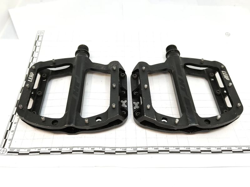 Pedály HT ANS08 Leap Flat - stealth PC: 2500 Kč