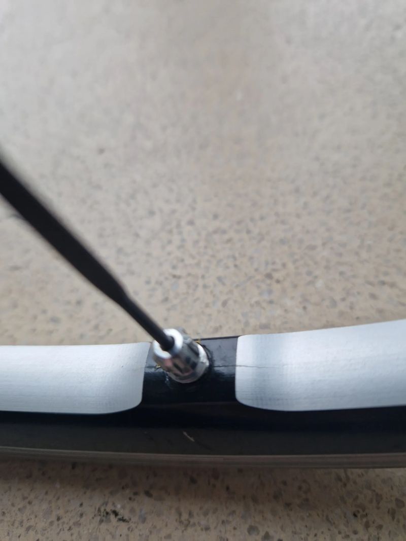 Daruji Mavic Ksyrium Elite poškozené