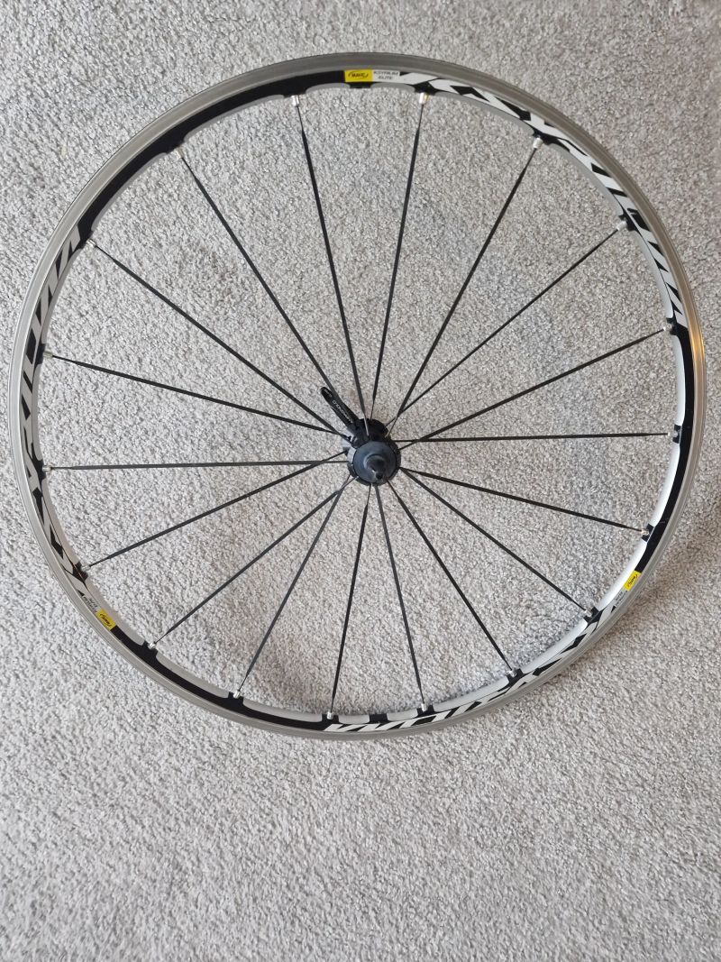 Daruji Mavic Ksyrium Elite poškozené