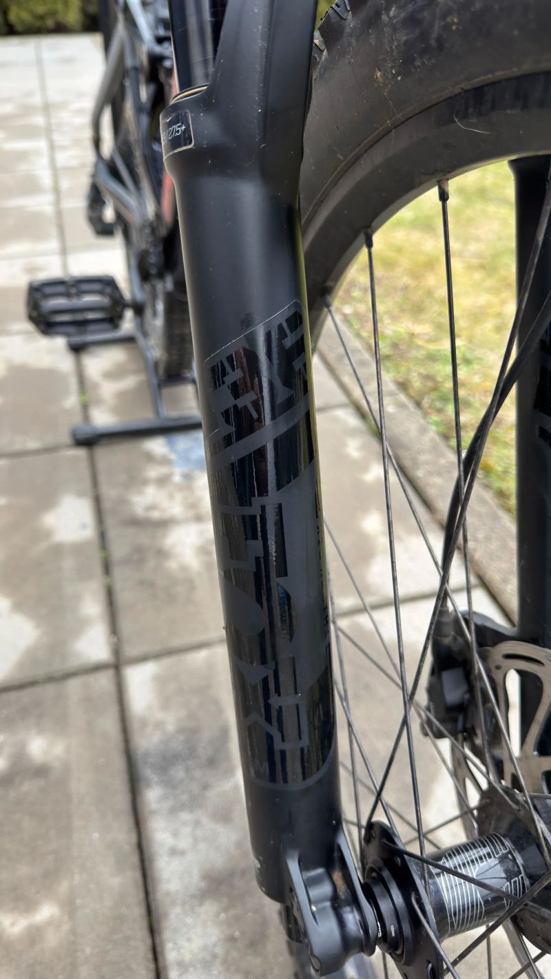 Predám Mondraker Foxy 2023