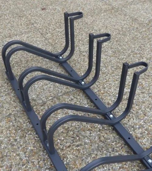 Stojan až na 5 kol zn. Kacerle.