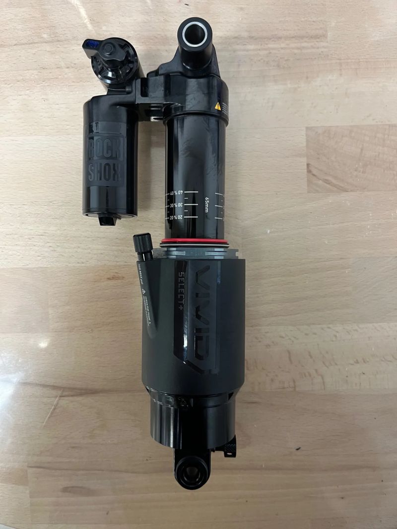 Tlumič Rockshox Vivid Select +