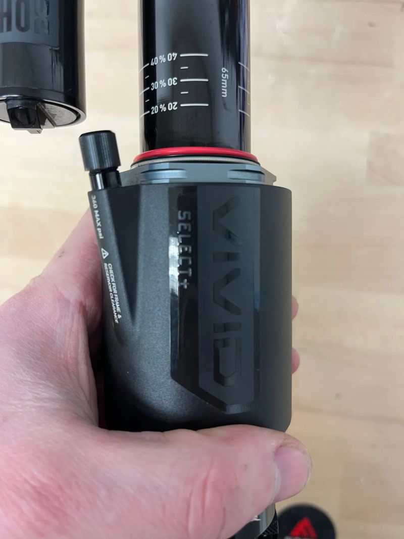 Tlumič Rockshox Vivid Select +