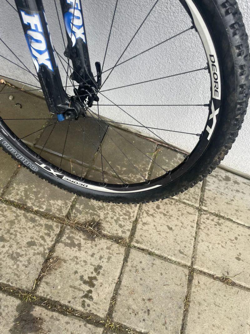 Prodoli alu/karbon rám Fox vidlice a XT kola 26”