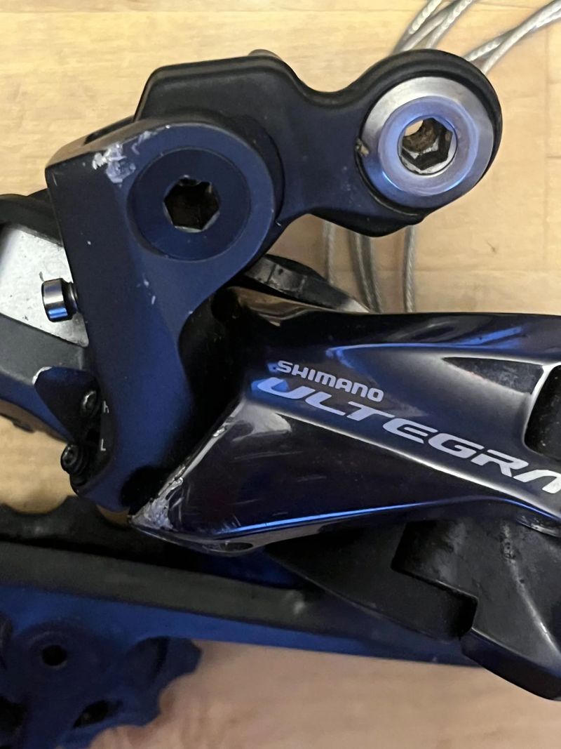 Elektronická sada Shimano Ultegra Di2 6870 pro celistove brzdy