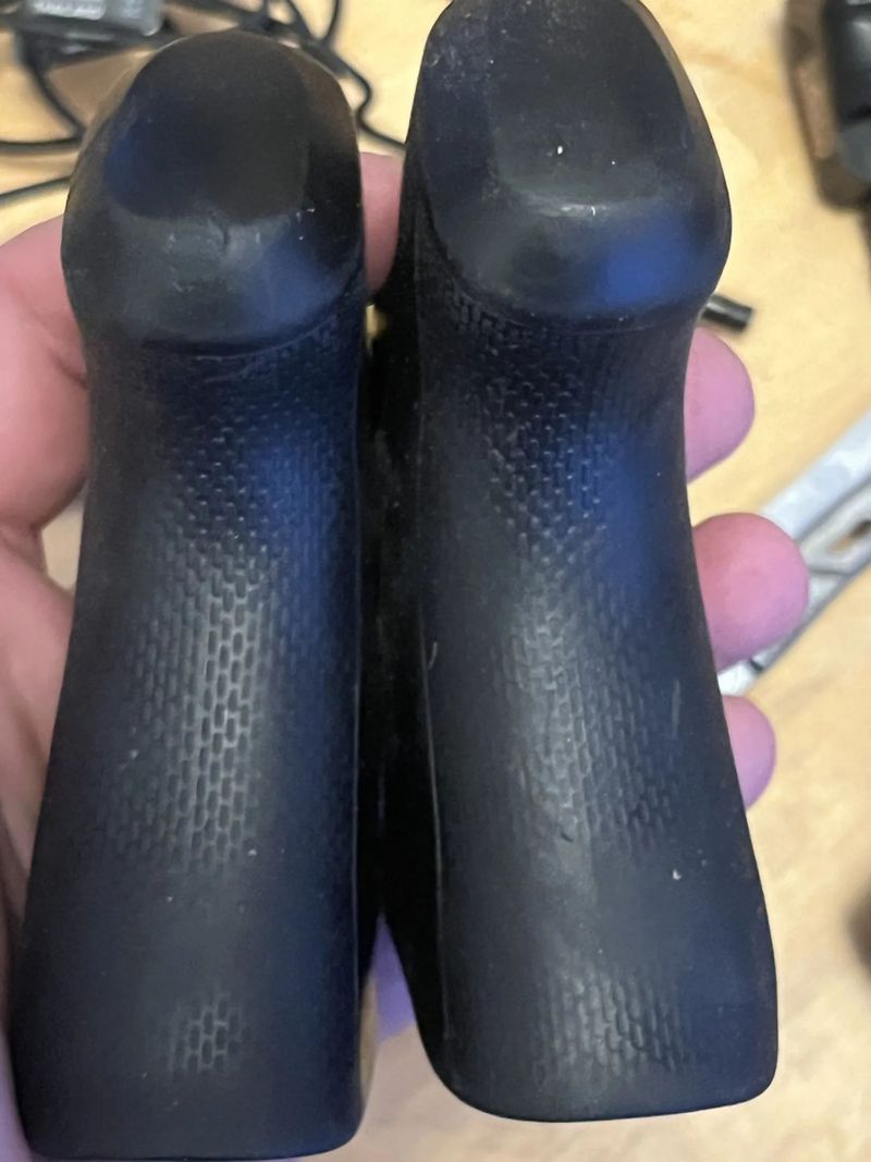 Elektronická sada Shimano Ultegra Di2 6870 pro celistove brzdy