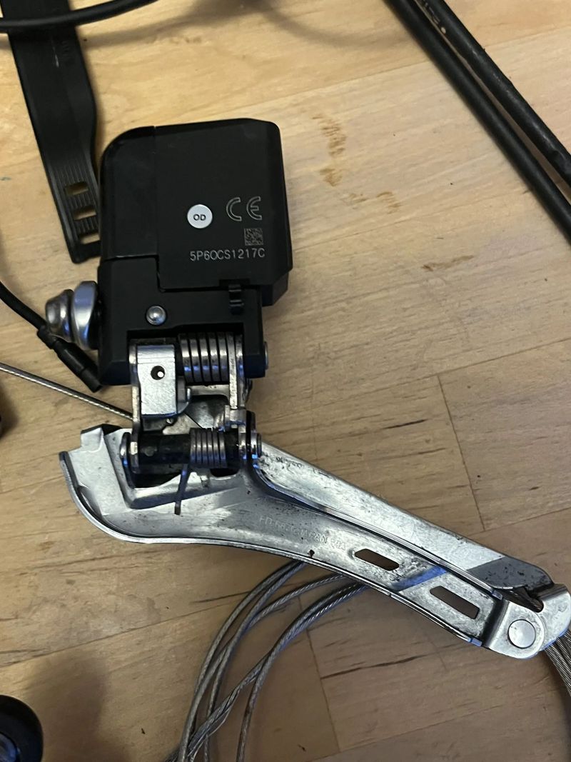 Elektronická sada Shimano Ultegra Di2 6870 pro celistove brzdy