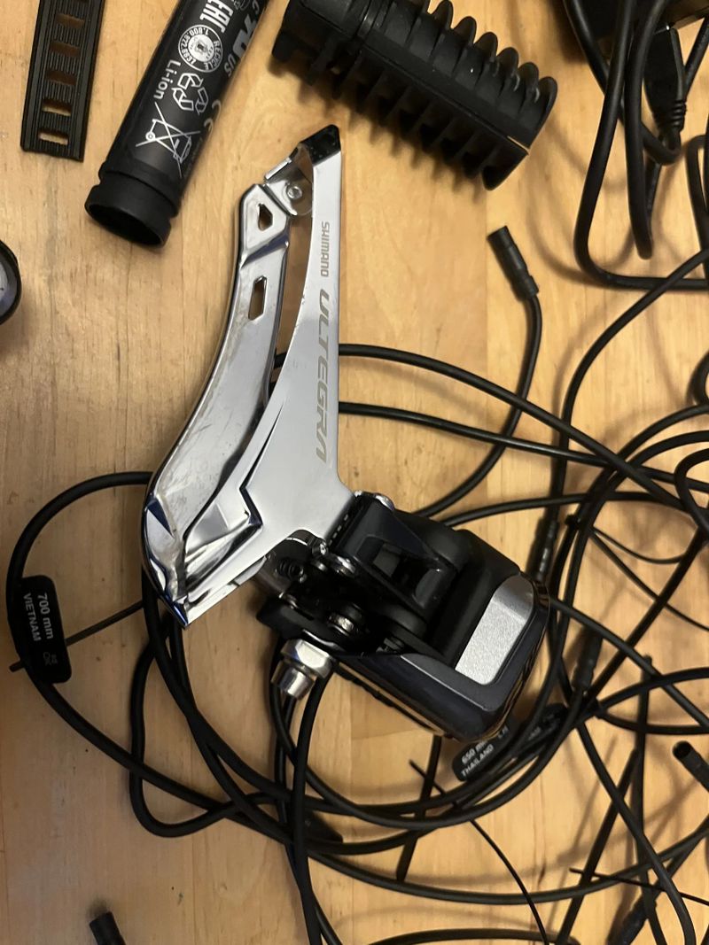 Elektronická sada Shimano Ultegra Di2 8050 pro celistove brzdy