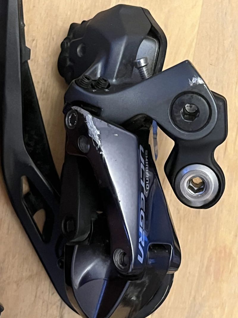 Elektronická sada Shimano Ultegra Di2 8050 pro celistove brzdy