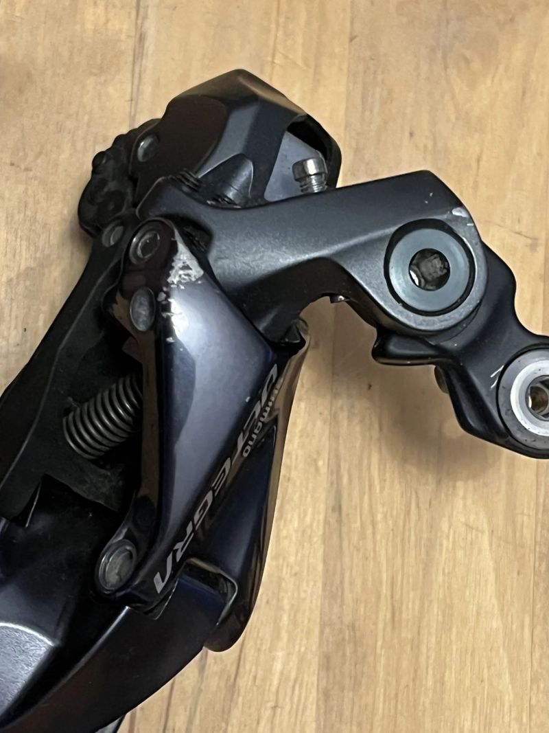 Elektronická sada Shimano Ultegra Di2 8050 pro celistove brzdy