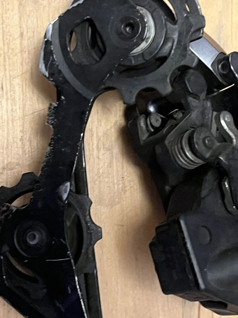 Elektronická sada Shimano Ultegra Di2 8050 pro celistove brzdy