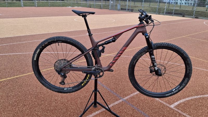 Canyon LUX Trail CF6 - 12,2kg