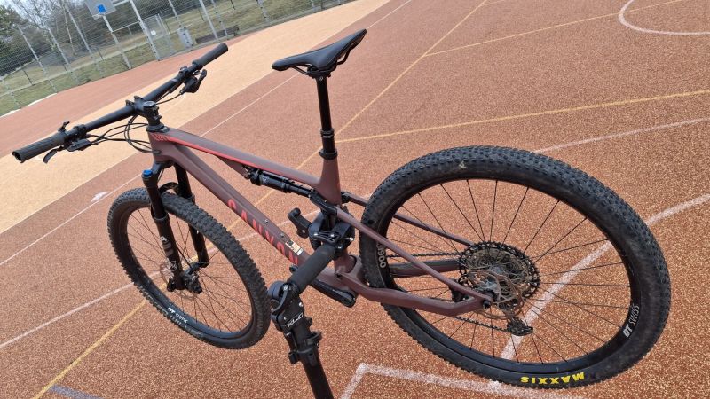 Canyon LUX Trail CF6 - 12,2kg