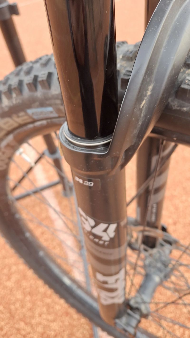 Canyon LUX Trail CF6 - 12,2kg