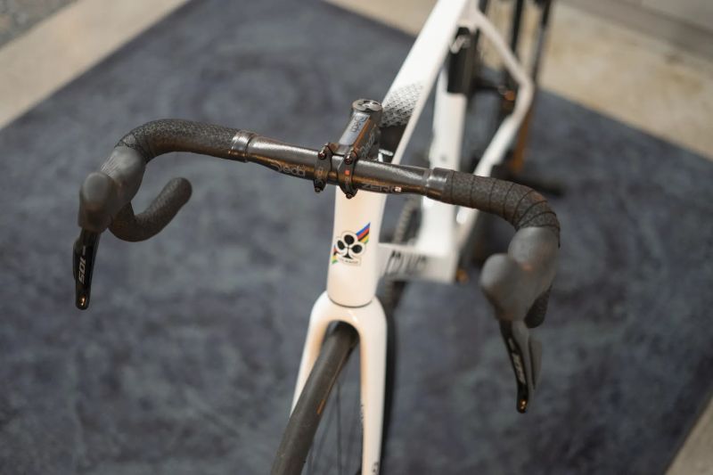 Colnago V3 Shimano 105 Di2 2x12