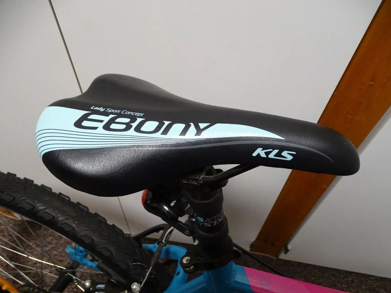 Dívčí - Dámské kolo 27,5 Téměř nejeté Jako Nové