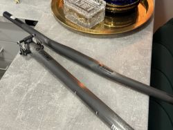 Darimo řidítka 740mm 107g a sedlovka 31,6 100g