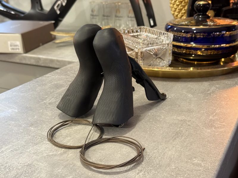 páky Shimano Ultegra Disc mech 2x11