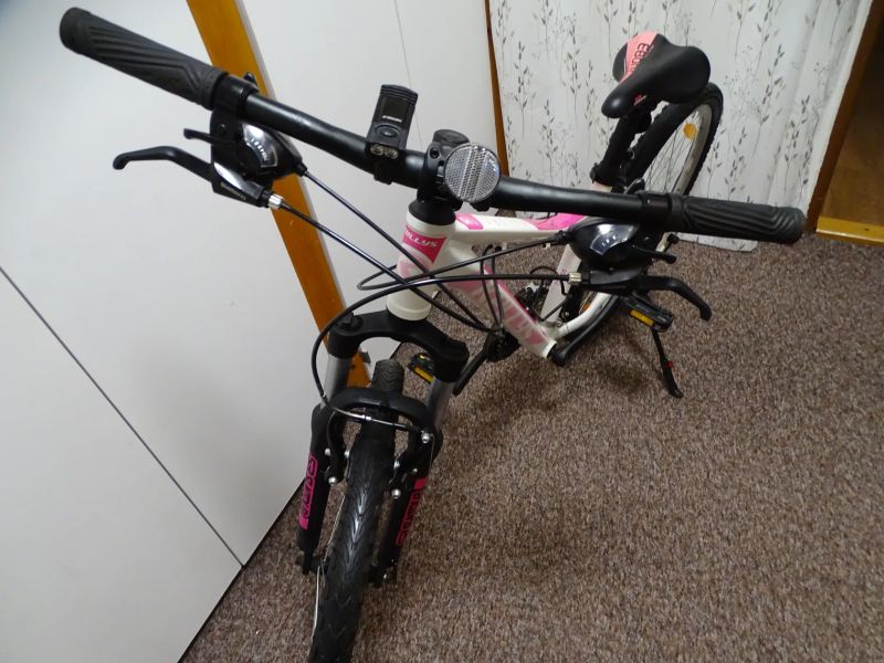 Kellys Vanity 26" Rám S" minimálně jeté kolo