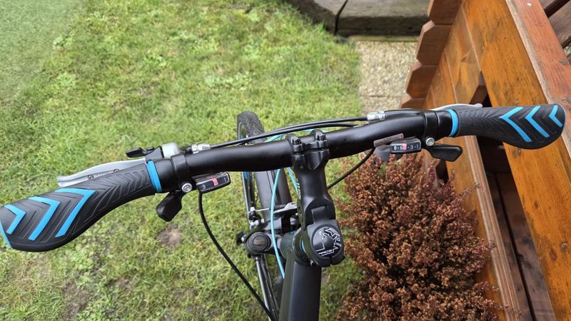 Dámské trekové kolo Leader Fox DAFT vel. 17" postava 157-177cm jako NOVÉ