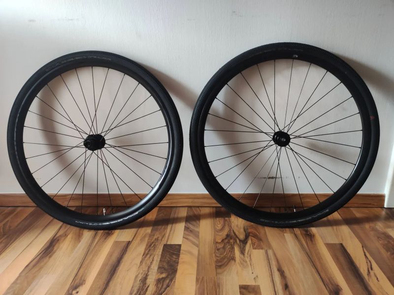 Gravel kola Fulcrum Rapid Red 900