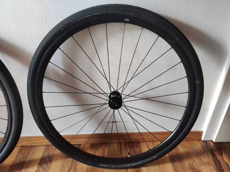 Gravel kola Fulcrum Rapid Red 900