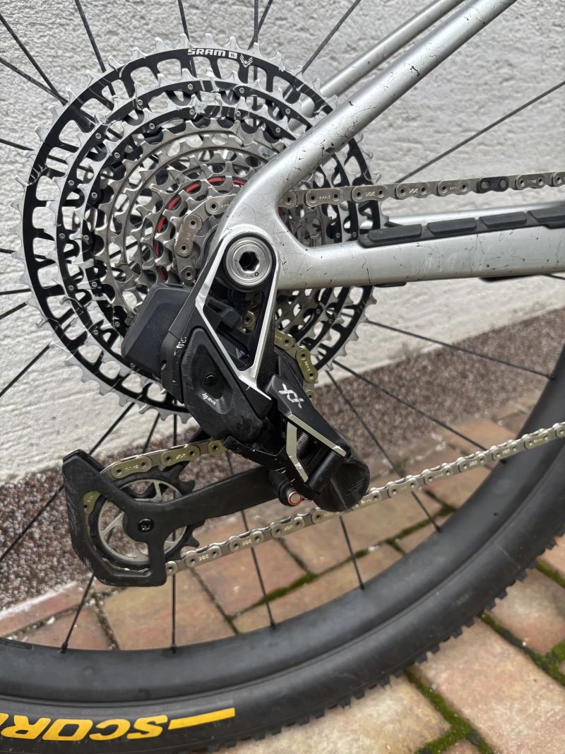 Trek Supercaliber 9.9 2024 vel.M + nové kliky s watmetrem