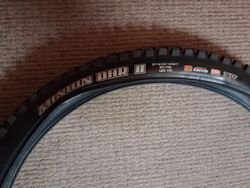 Nový plášť Maxxis DHR II 27,5x2,40 Exo+