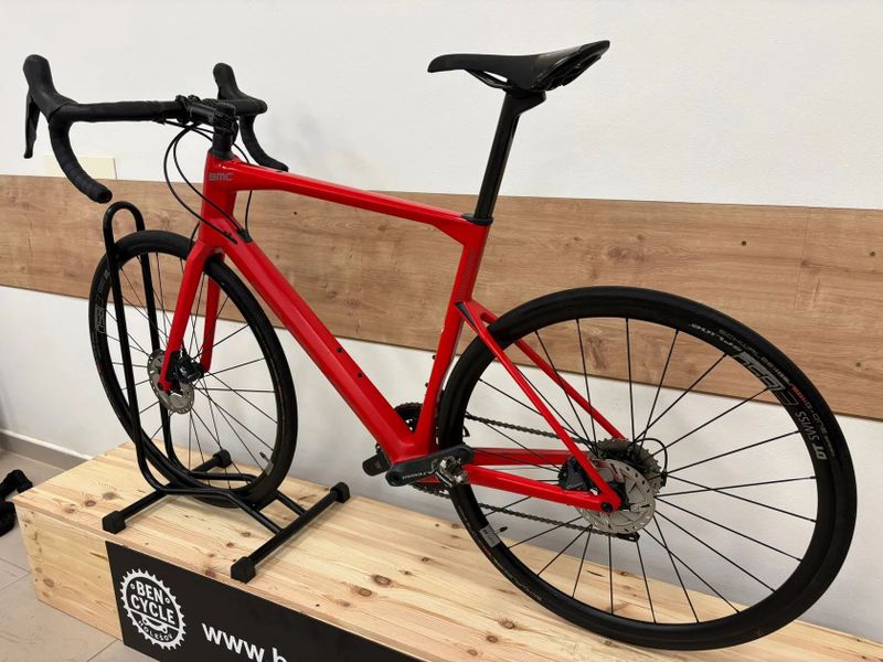 BMC Roadmachine 02 two Ultegra disc