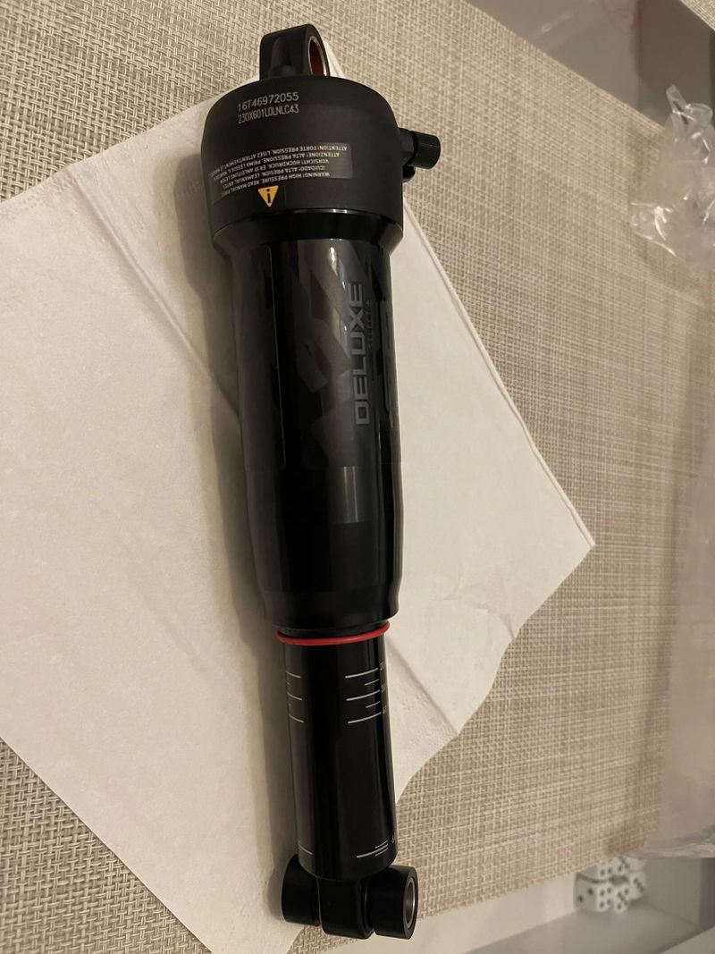 Zánovní tlumič Rock Shox Deluxe Select+ 230x60 mm