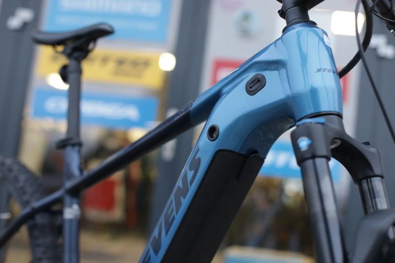 STEVENS E-TREMALZO 29 MODRÁ