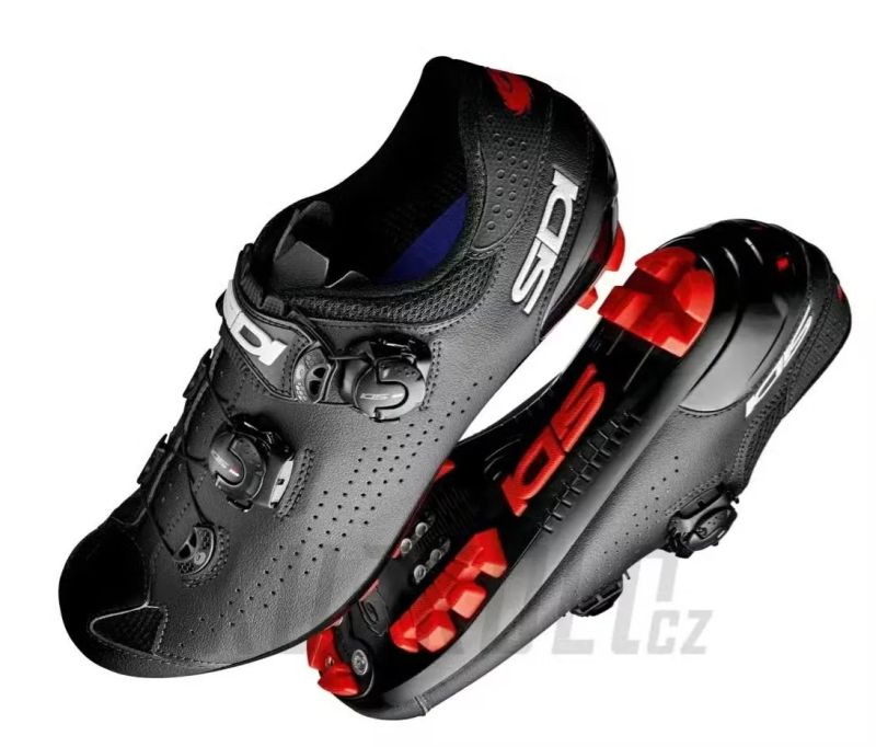 SIDI Eagle 10, velikost 40 - jako NOVÉ + SPD pedály + Kufry / KOMPLET!