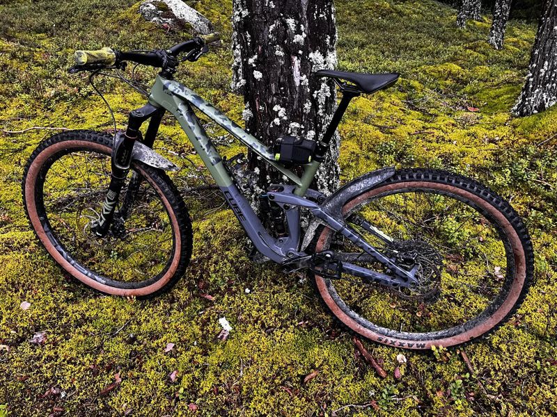 Cube STEREO 150 C:62 RACE 29 vel. M karbon 