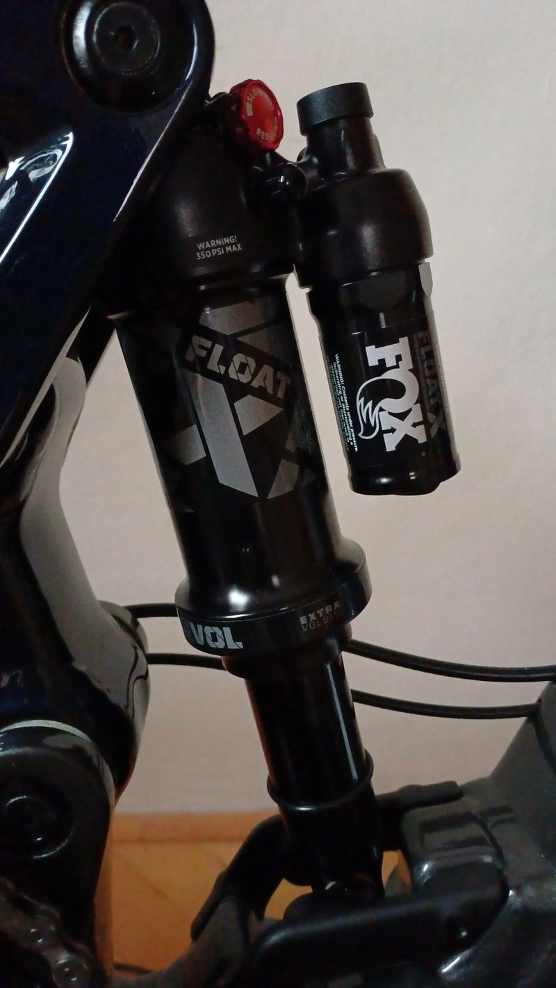 🔥Nová enduro raketa 🚀nový trek slash 8 gen 6 2025