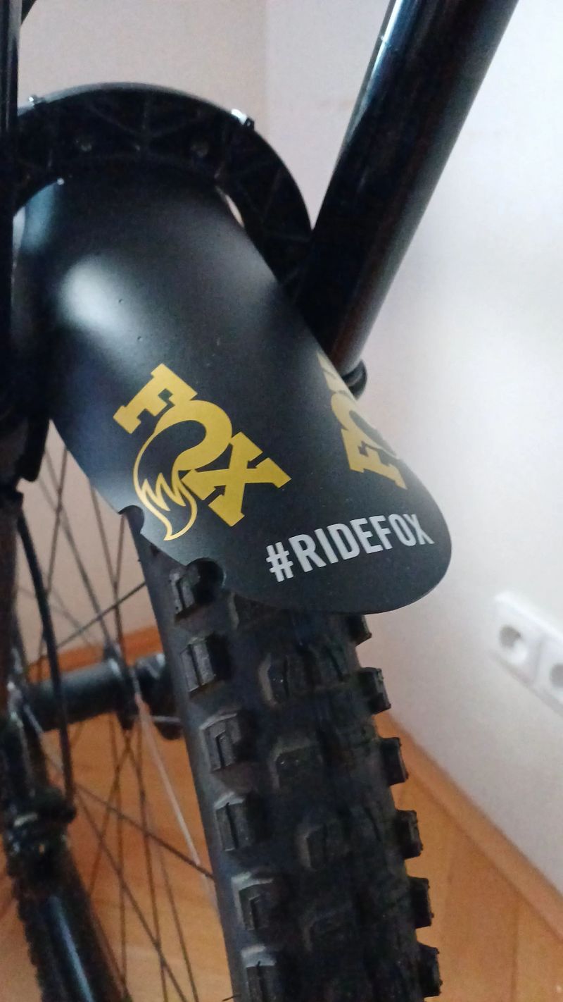 🔥Nová enduro raketa 🚀nový trek slash 8 gen 6 2025